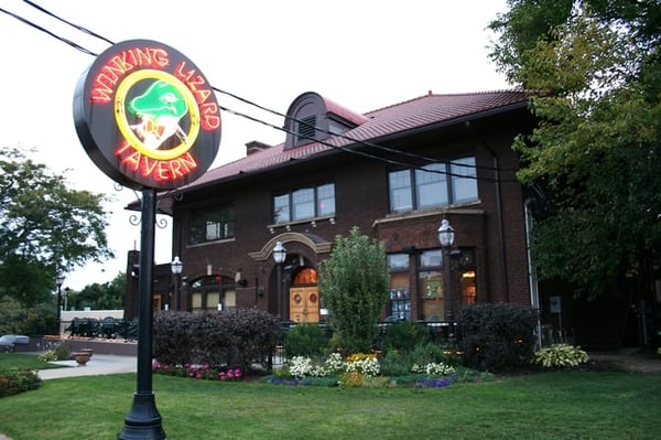 Winking Lizard Tavern - Sports Bars - Lakewood, OH - Reviews - Photos