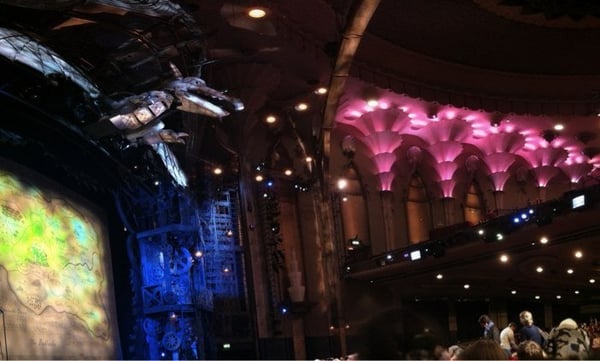 apollo victoria theater