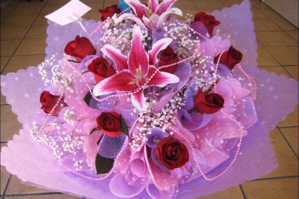 Send Flowers And Cake To Hong Kong Send Flowers And Cake To Hong Kong