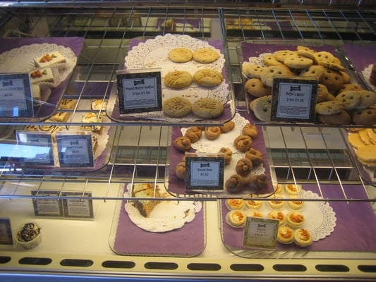s for Three Dog Bakery three dog bakery indianapolis select=se1qiMC0N eSPCm07VEQfg