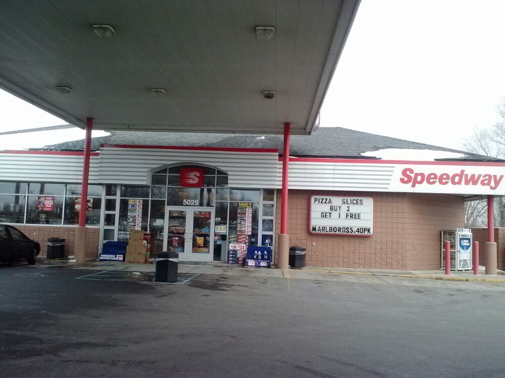 closest speedway gasoline station